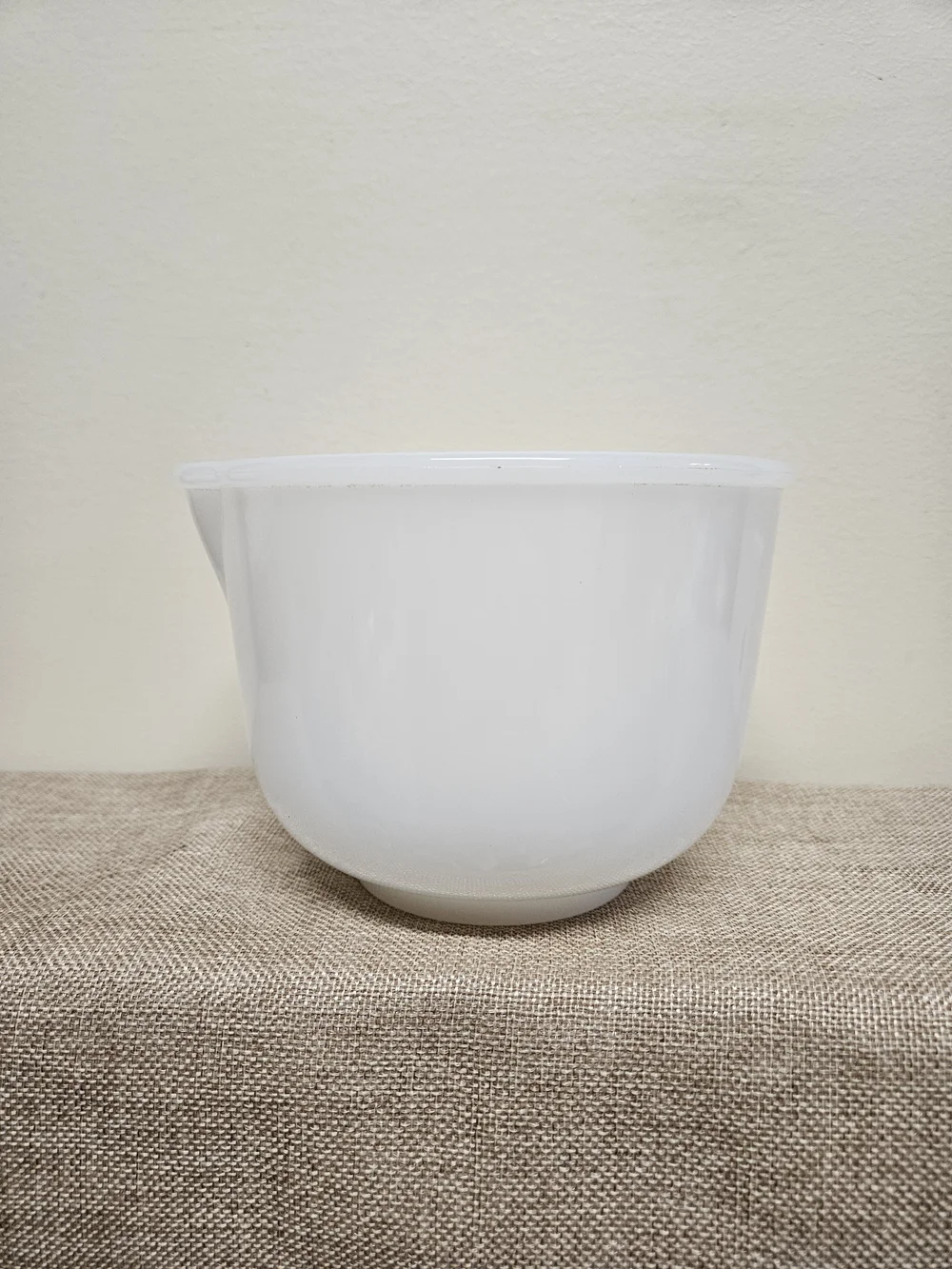 1950's Sunbeam Mixing Bowl with Pour Spout‎